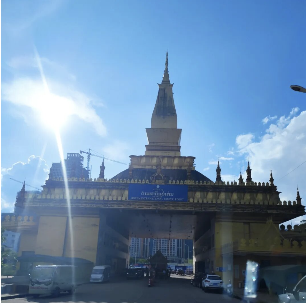 他是罗欣,弃医转码、喜欢独行、谈过26次恋爱的人间清醒